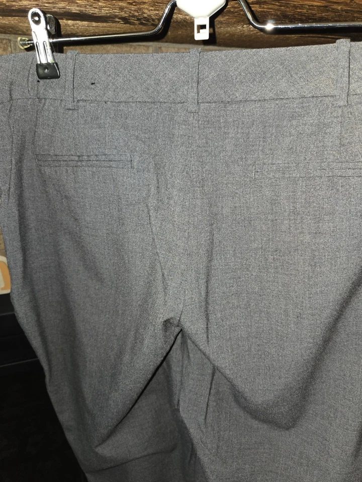 Pantalones de vestir Worthington, para mujer talla 12, calce ajustado, gris oscuro Foto 3 de 3