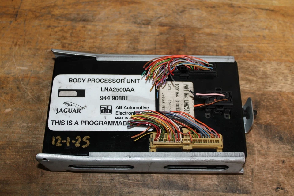OEM 1994-97 Jaguar Body Processor Module Computer ECU XJR  XJ6 VDP XJ LNA2500AA — 第 3/4 张图片