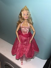 2006 Barbie 12 Dancing Princesses Genevieve L...