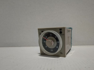 Omron H3CR-A8 Multifunktions-Zeitrelais Timer 0.05s-300h 24-48V AC/DC + Sockel