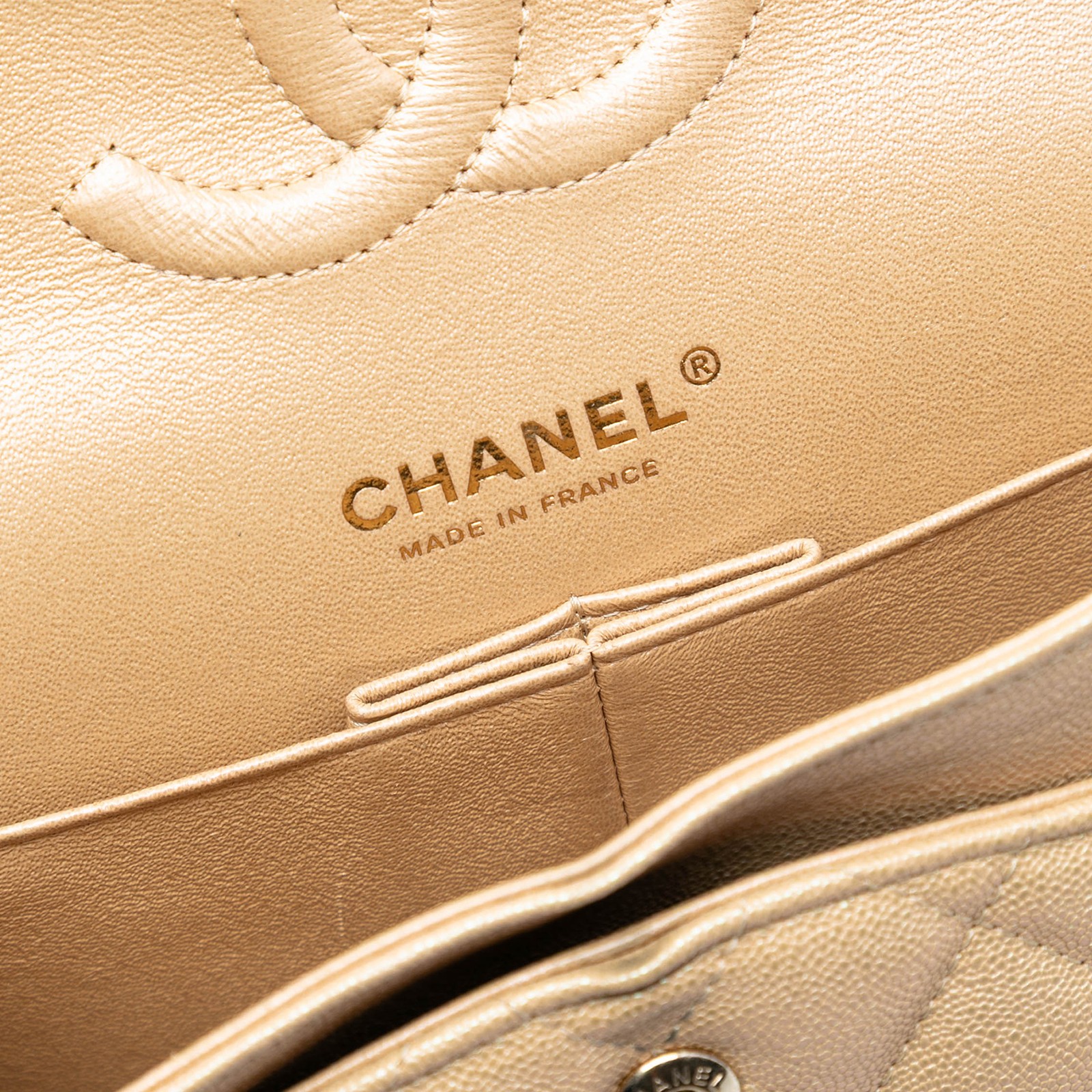 Authenticated Chanel Medium Classic Iridescent Ca… - image 5