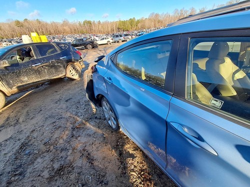 Used Front Right Door Assembly Front fits: 2012 Hyundai Elantra electric Sdn R. - Picture 23 of 24
