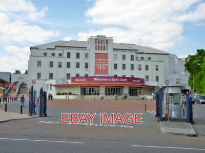 PHOTO  EARLS COURT THE ENTIRE EXHIBITION COMPLEX IS NOW DEMOLISHED FOR REDEVELOP
