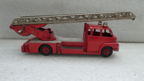 CORGI TOYS MADE IN GB VINTAGE LAND ROVER DE DAKTARI BON ETAT D ORIGINE
