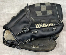 T-Ball Glove Wilson A2290 Black Right Hand Throw 10" Leather Grip-Tite Pocket