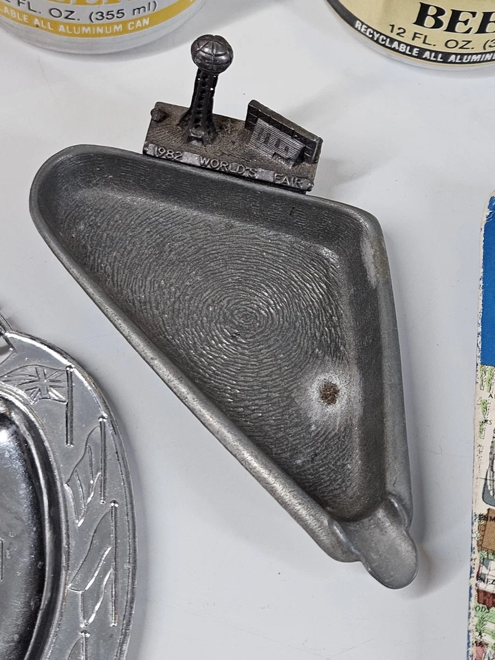 World's Fair Lot NY 1964-1965 1939 1982 Bundle- Postcard Ashtrays Cans & Map - Image 4 of 4