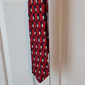 Roundtree & Yorke Silk Handmade Jacquard Red Blue Gold Geometric Tie