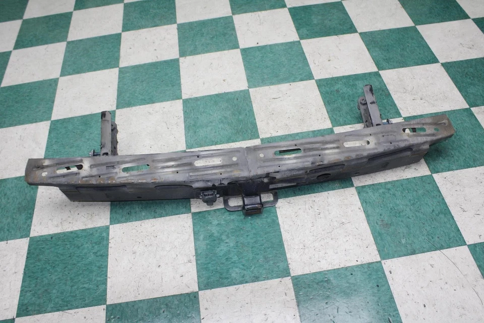 07-14 Suburban Rear Bumper Crash Impact Bar Reinforcement Trailer Hitch Receiver - Imagem 3 de 4