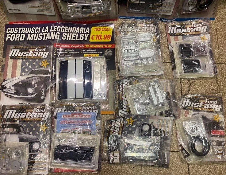 COSTRUISCI LA FORD MUSTANG 1967 SHELBY GT-5001:8 DEAGOSTINI.LOTTO 11 USCITE - Immagine 2 di 3