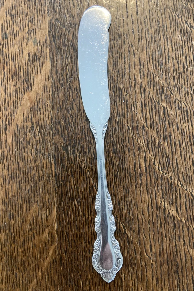 Винтажный мастер-нож для масла Reed & Barton из чистого серебра с классической розой - Изображение 2 из 4