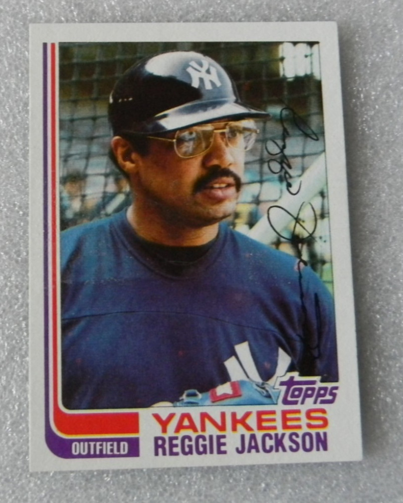 1982 TOPPS BASEBALL CARD #300 REGGIE JACKSON NEW YORK YANKEES EX DEC079