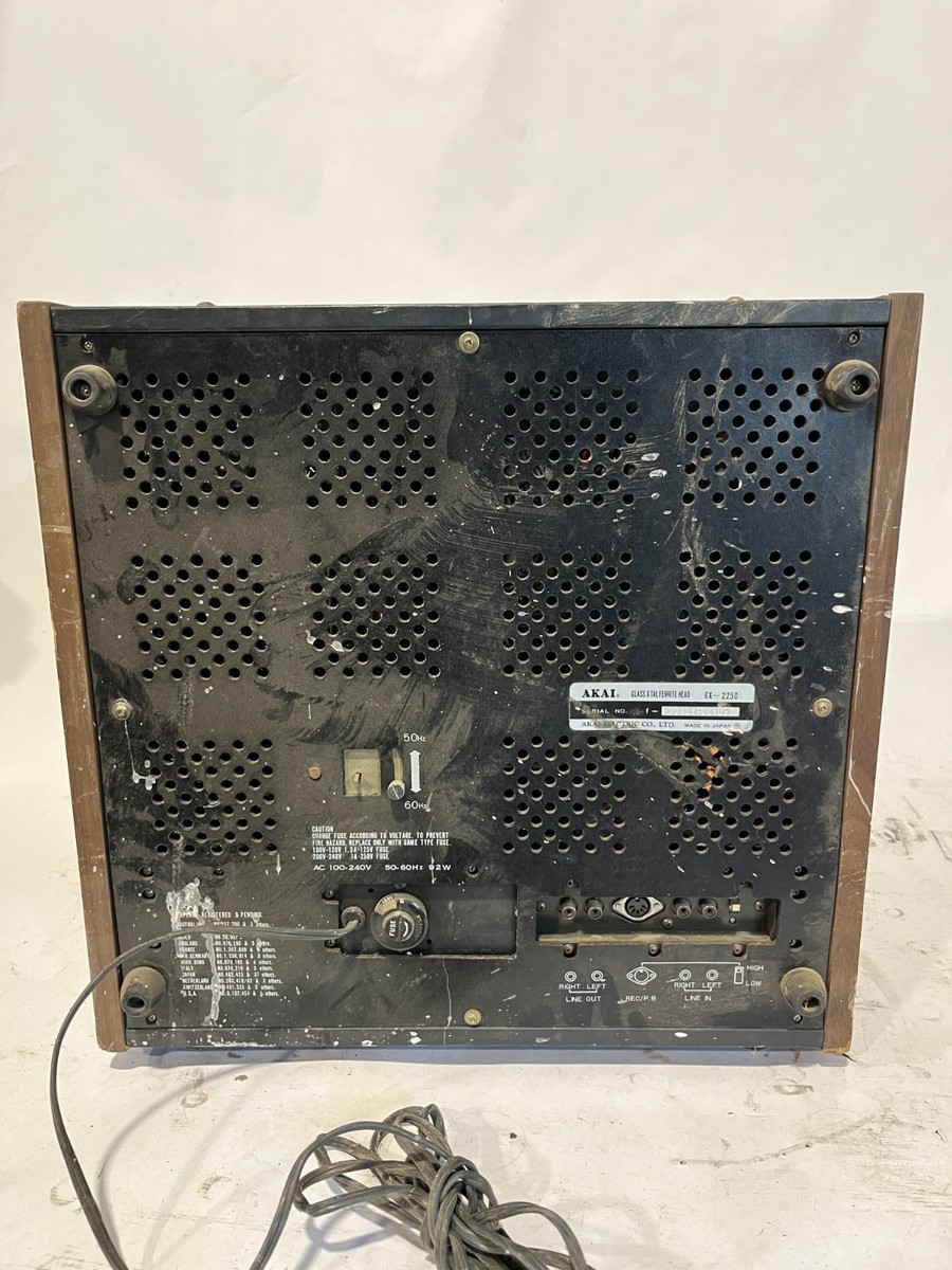 Akai GX-225D 3-Head 3-Motor Auto-Reverse Reel to Reel Glass