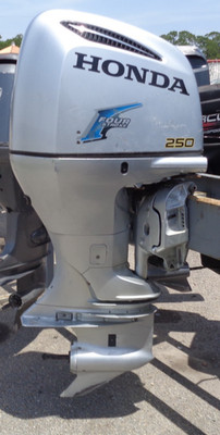 2012 HONDA BF250 25'' 250HP HONDA MARINE 4-STROKE OUTBOARD BOAT MOTOR ENGINE left