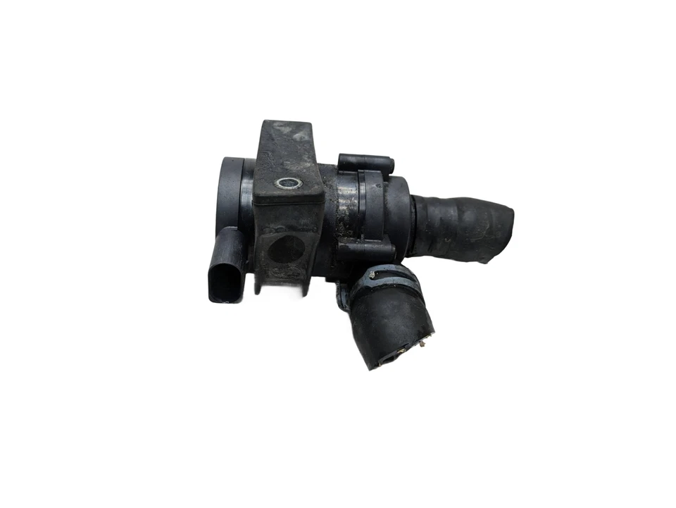Volkswagen Eos 2012-2016 OEM motor refrigerante bomba de agua auxiliar negra Foto 3 de 4