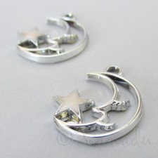 Moon And Star 20mm Silver Plated Enamel Charm Pendants C8693 - 2, 5 Or 10PCs