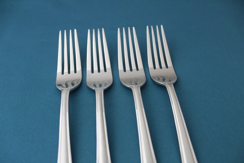 4 Tenedores de Cena Mikasa CLASSICO SATIN Indonesia 18/0 Inoxidable NUEVO 8" Foto 3 de 4