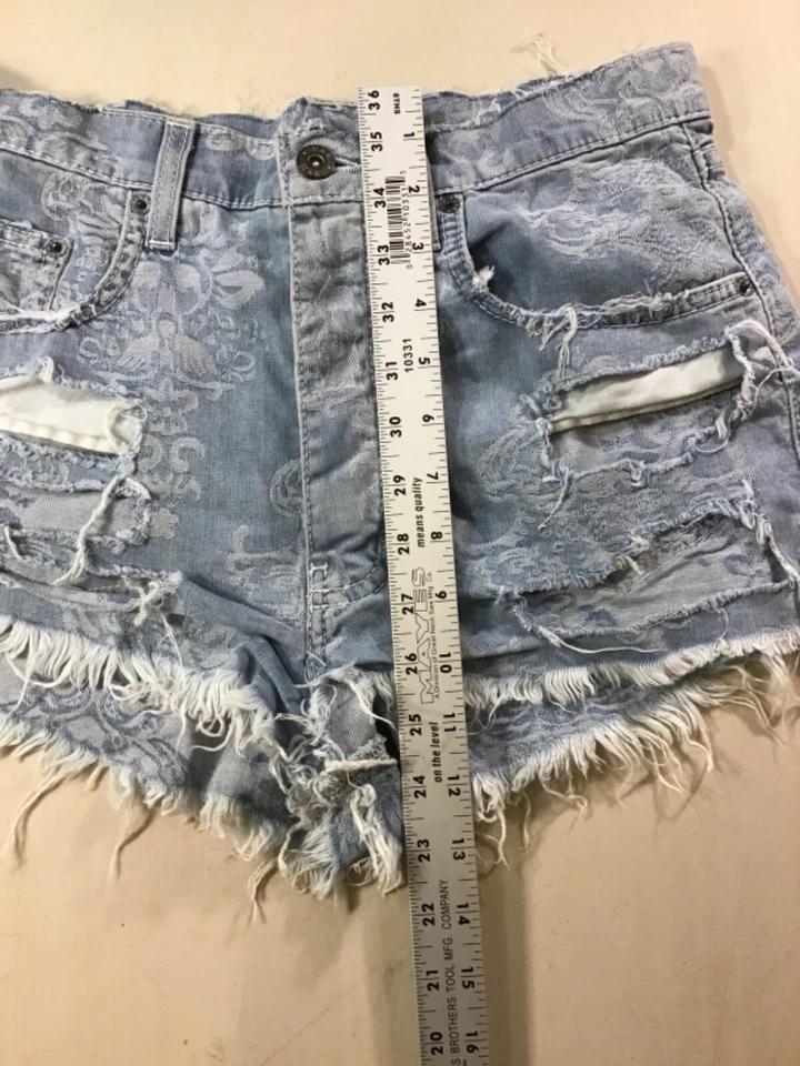 Pantalones Cortos de Jean Carmar Para Mujer Talla 26 Azul Lavado Claro Botón Mosca Usados en Excelente Condición Foto 4 de 4