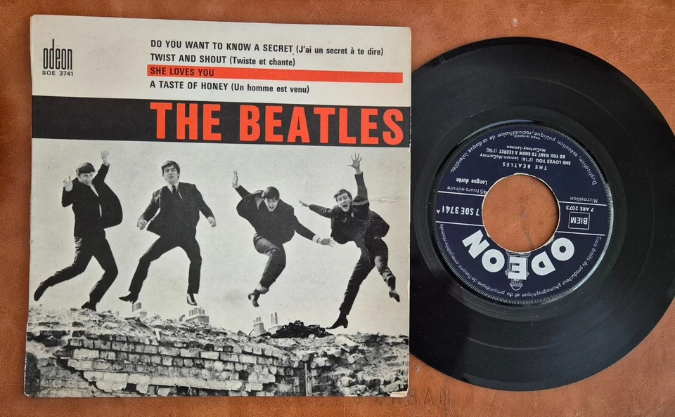 EP 45 tours The Beatles – Do You Want To Know A Secret label bleu - Photo 1/1