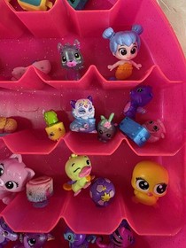 Hatchimals CollEGGtibles Pink Glitter Carrying Case with Shopkins Mini Figures