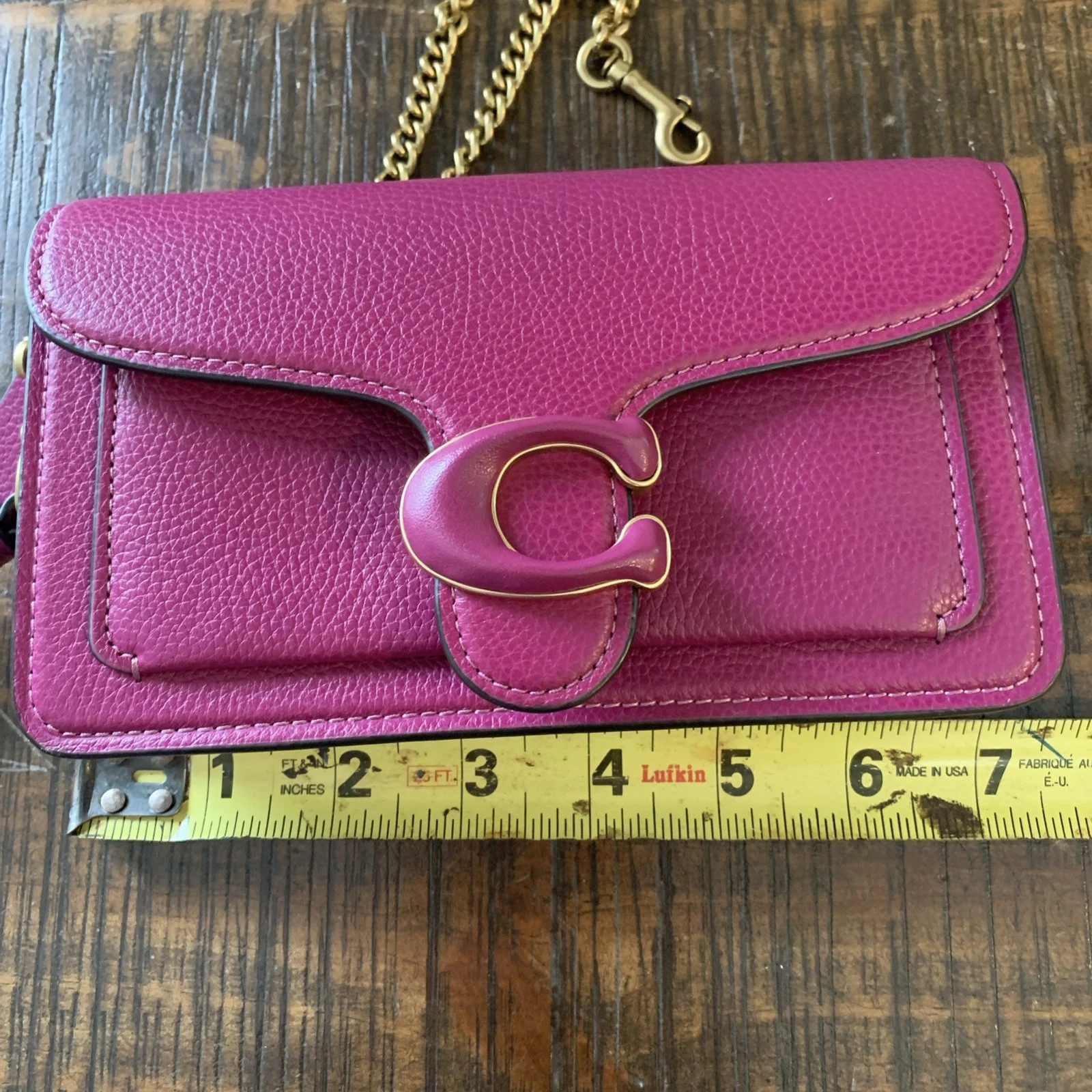 Tracolla Coach CJ925 viola magenta Tabby convertibile catena oro nuova con etichette