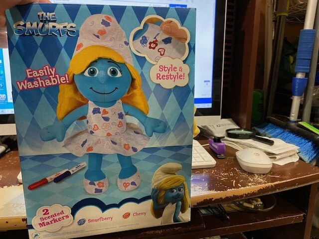 Smurfette Chic Color Me Smurfy - Color N Style Plush. - Image 3 of 3