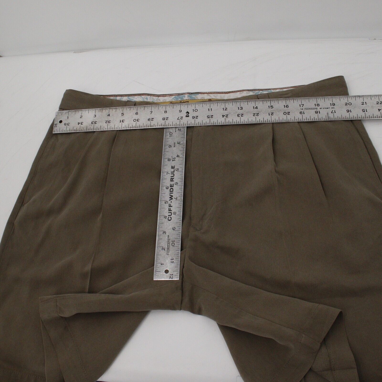 Tommy bahama shorts Men's 38 8.5" pleated silk ca… - image 7