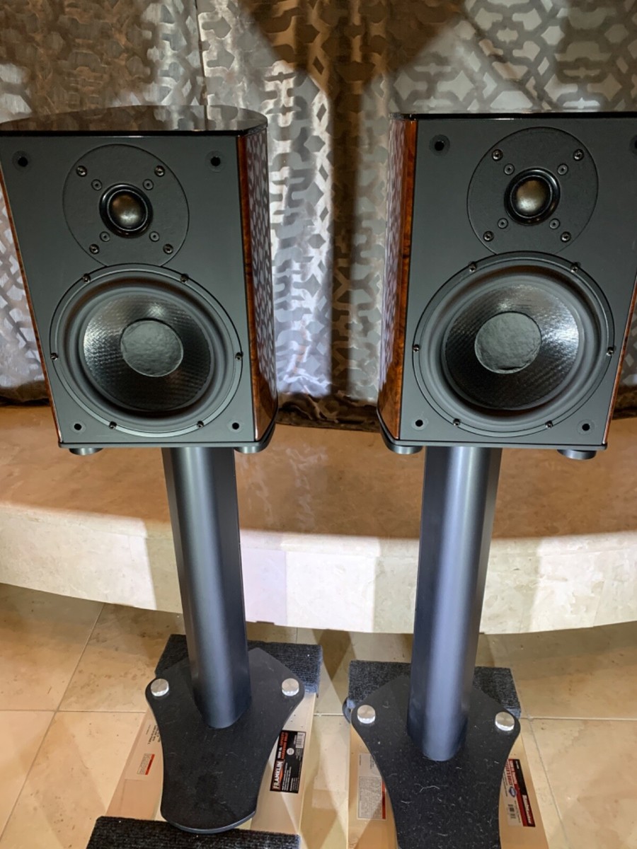 wilson benesch arc speakers w/ factory stands Minty and gorgeous