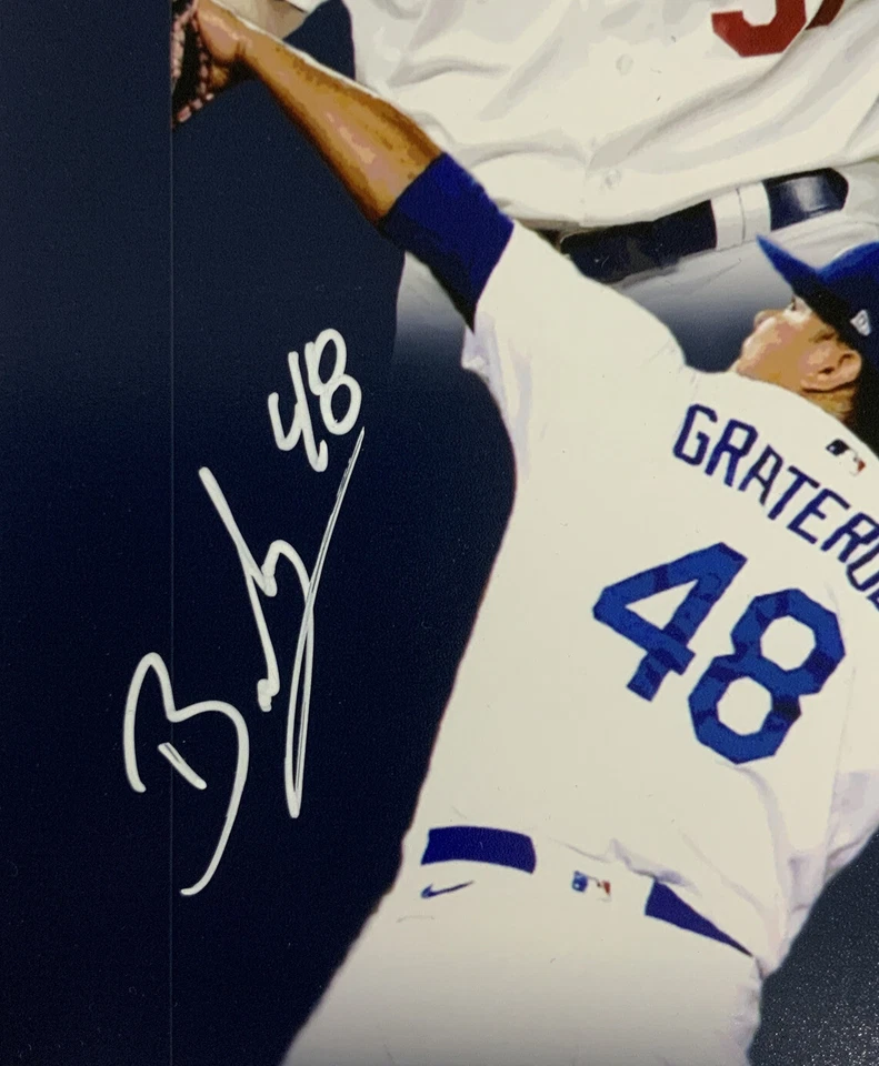 16/20 DODGERS 2020 WORLD SERIES 16X20 PHOTO WITH 10 AUTOGRAPHS MUNCY TAYLOR PSA - Image 2 of 4