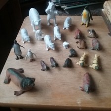 23 small plastic animals  Polar Bears, Penguins, Sealions, Walruses