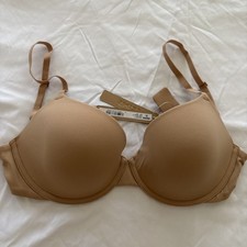 skims fits everybody t-shirt bra Size 34D