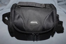Ultimaxx UM-GB200 Medium Sized Camera Case for Camcoder or Camera - Excellent
