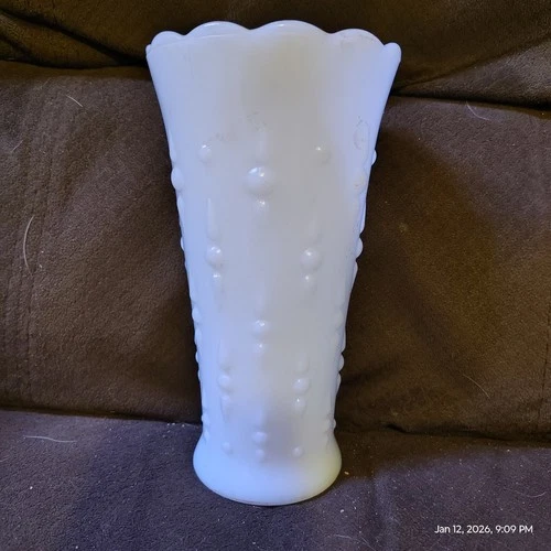 Anchor Hocking Teardrop & Pearl Vases 7 1/4" White Milk Glass Vtg Shabby Chic