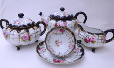 Noritake antikes Teeservice mit Fuß, kobaltblau, vergoldet & Rosen