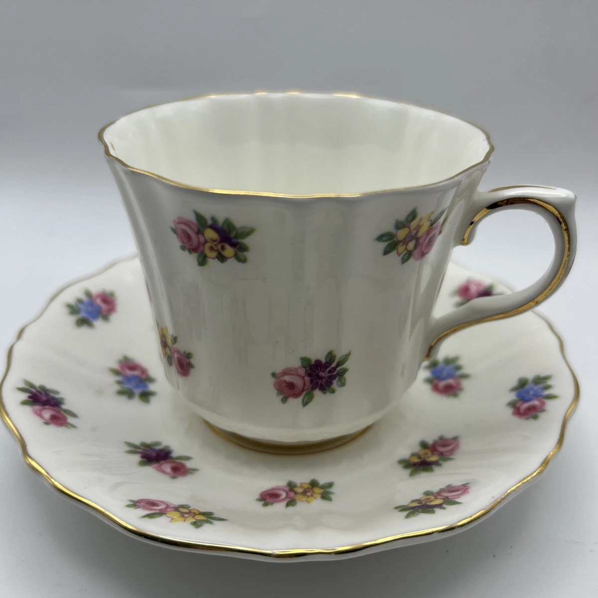 Staffordshire Tea Cup In Antique Ceramic & Porcelain Cups