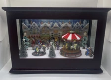 Mr Christmas Heirloom Music Box Animated Illuminated Musical Cracker Barrel Xmas
