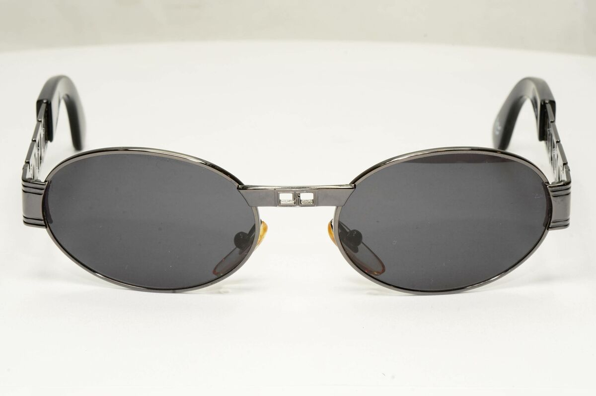 Gianni Versace 1996 Vintage Gunmetal Medusa Metal Sunglasses Gianni Versace 1996 Vintage Gunmetal Medusa Metal Sunglasses