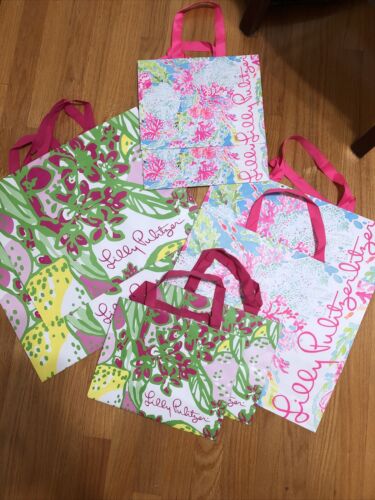 8 Paper Shopping Bags Lilly Pulitzer! Must Have! Rare Find! Only 1 On eBay! - Picture 1 of 5