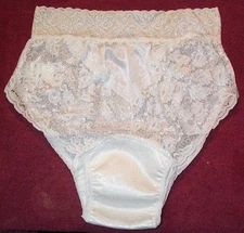 2 Pair Womens White Size 9 / XL Incontinence Lace Frt & Waist Nylon Pantie 
