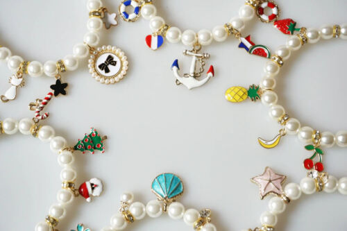 NEU modische Perlenkette/Halsband für Hunde-Katzen Halsschmuck, Gr. M 20-25 cm - Bild 1 von 11