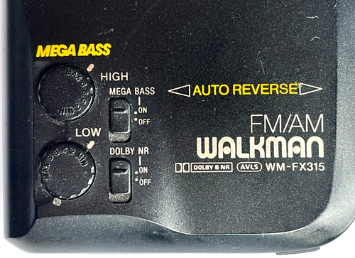 SONY FM/AM WALKMAN WM-FX315 MEGA BASS DOLBY SOUND RADIO SOLO ~ NASTRO NON FUNZIONANTE - Foto 3 di 5