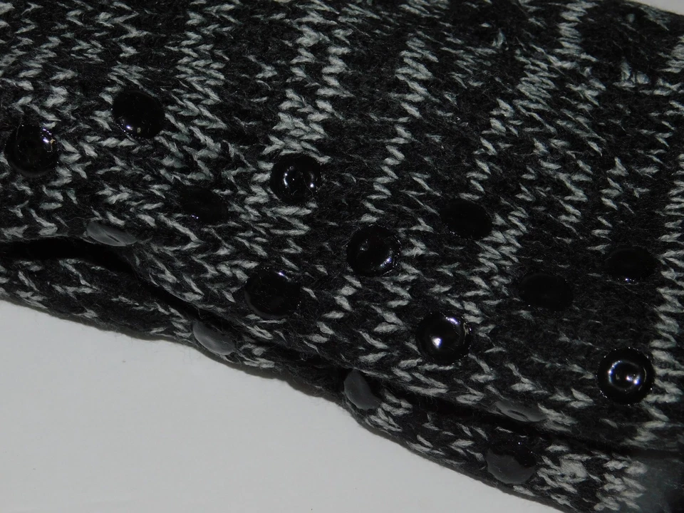 Mujer Zapatilla Calcetines Cálidos Difusos Negro Blanco Zapato Talla 4-10 Foto 3 de 4