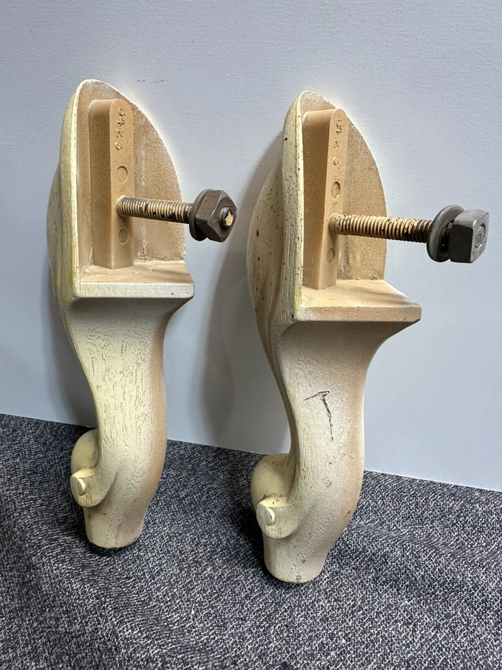 "Dos patas gruesas talladas de madera de colección salvamento arquitectónico 8,5"" de alto provincial francés" Foto 2 de 4