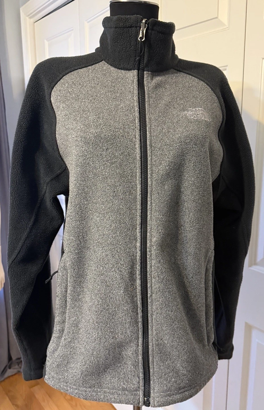 The North Face Fleece Jacket Mens Medium Gray Black Full Zip Outdoor 2010s