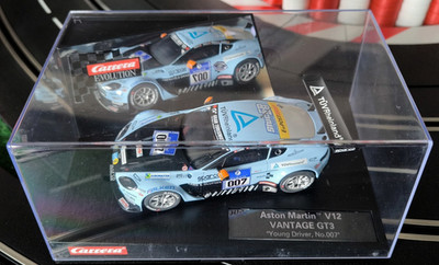 Carrera Evolution 132 27447 Aston Martin V12 Vantage GT3 TÜV NEU M