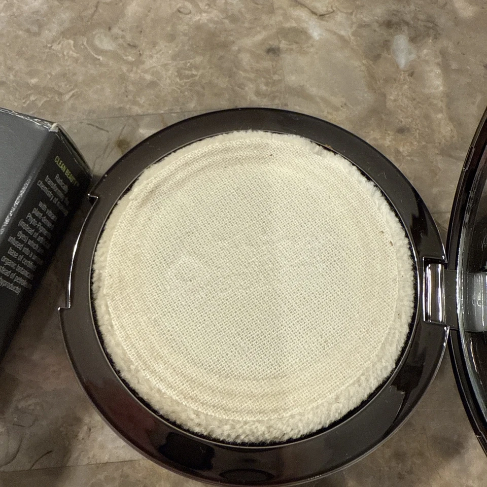 Polvo prensado impecable Juice Beauty PHYTO PIGMENTS 23 LEONADO MEDIO 0,35 oz Foto 4 de 4