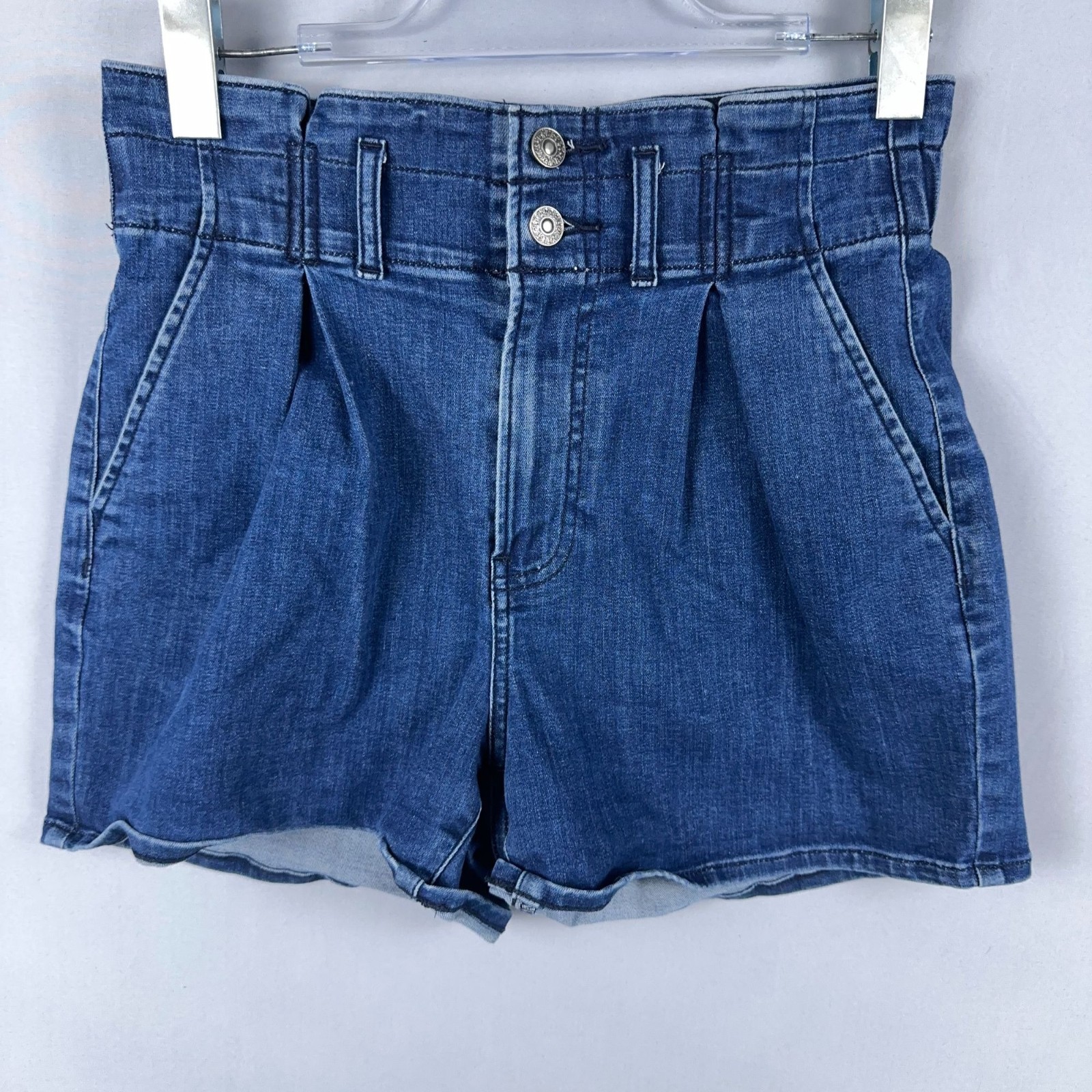 Express Boyfriend Shorts Size 6 Blue High-Waisted Pleated Medium Wash