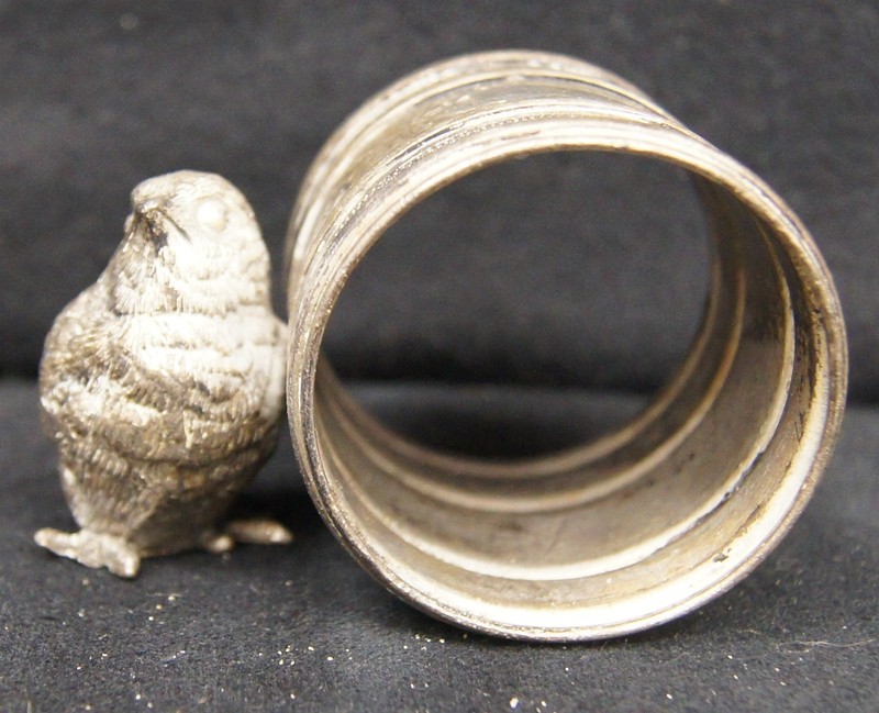 VINTAGE Silverplate Napkin Ring Bird 2.5"
