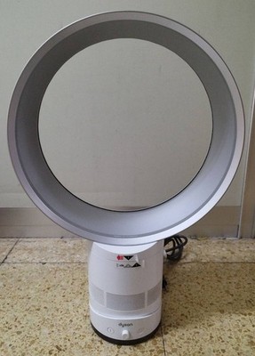 テーブルファン dyson AM01 2012年製　状態考慮につき大特価 Dyson Air Multiplier AM01 Bladeless Table Fan White Tested Working
