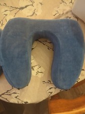 Cabeau Nackenkissen Memory Foam mit Knebel