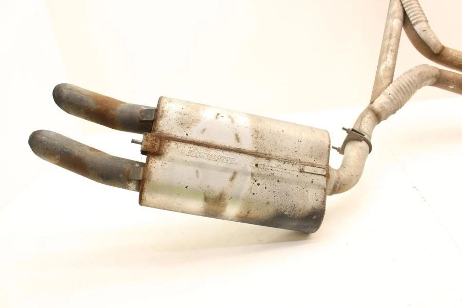 Conjunto de silenciador trasero maestro de doble flujo Chevrolet Corvette 1984-1989 5,7 L Foto 2 de 4